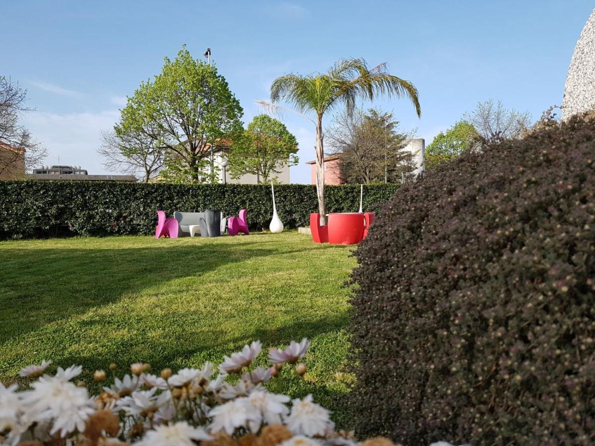 拉默齐亚泰尔默 I Giardini Del Novecento酒店 外观 照片